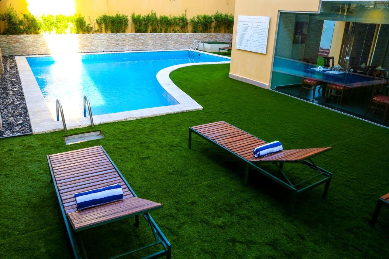 Golden Tulip Aqaba Hotel Exterior photo