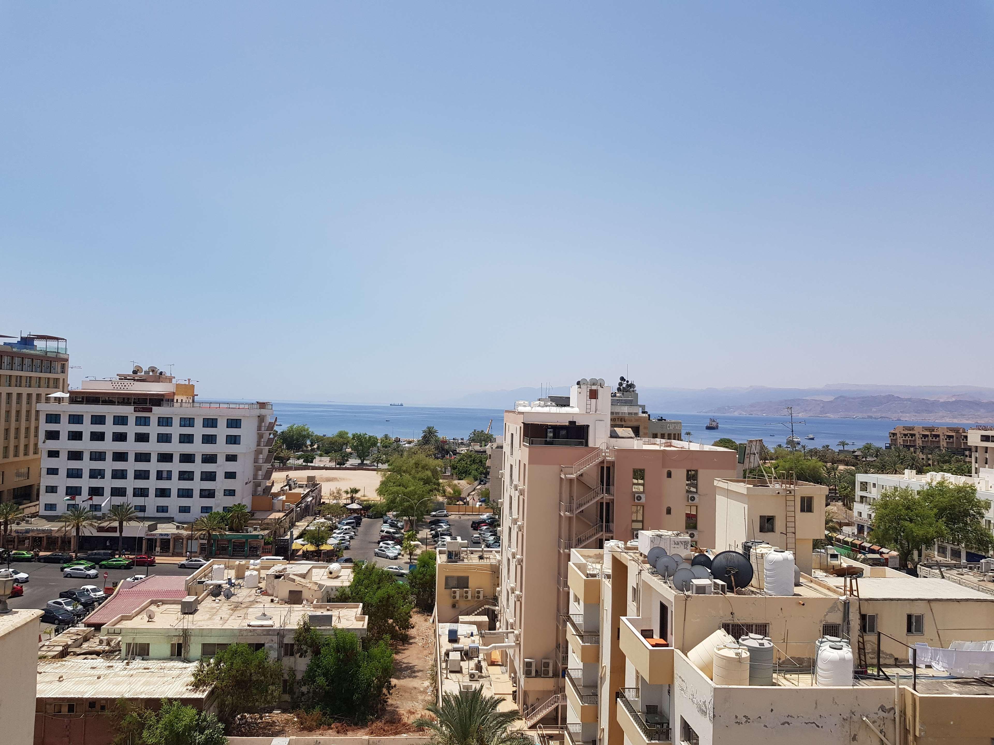 Golden Tulip Aqaba Hotel Exterior photo
