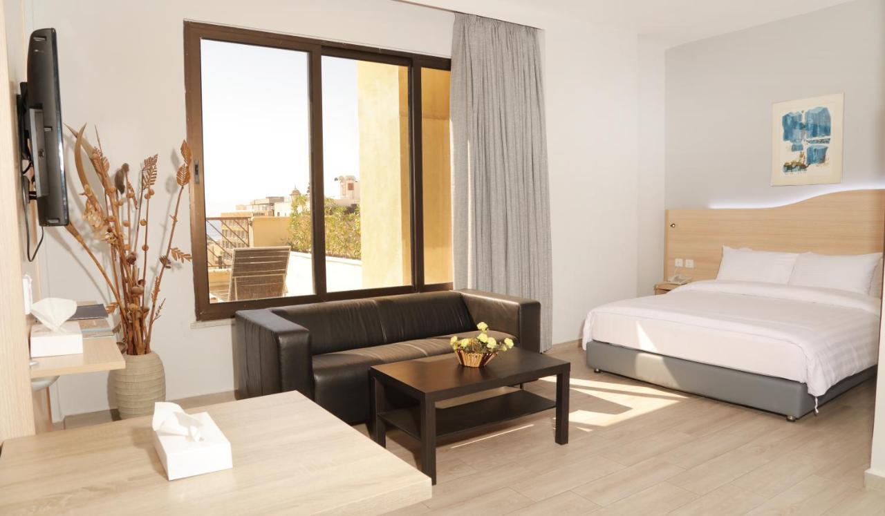 Golden Tulip Aqaba Hotel Exterior photo