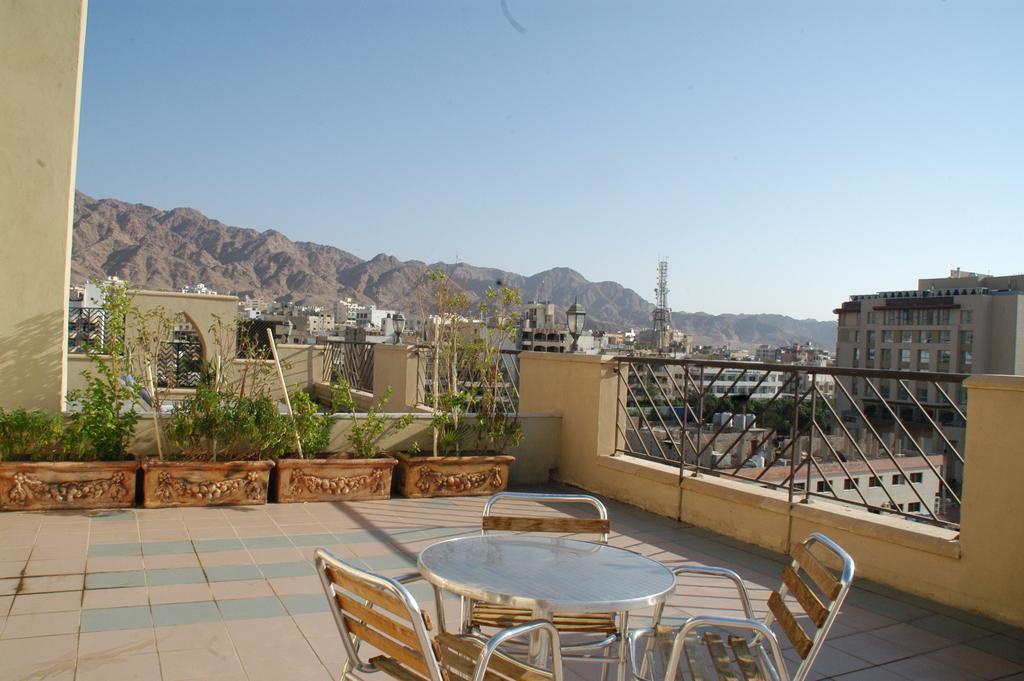 Golden Tulip Aqaba Hotel Room photo