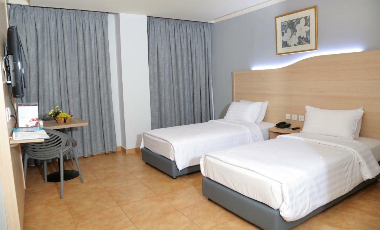 Golden Tulip Aqaba Hotel Exterior photo
